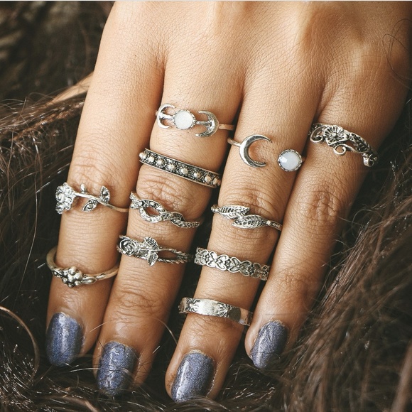 Jewelry - NEW 11pc multi styles ring set